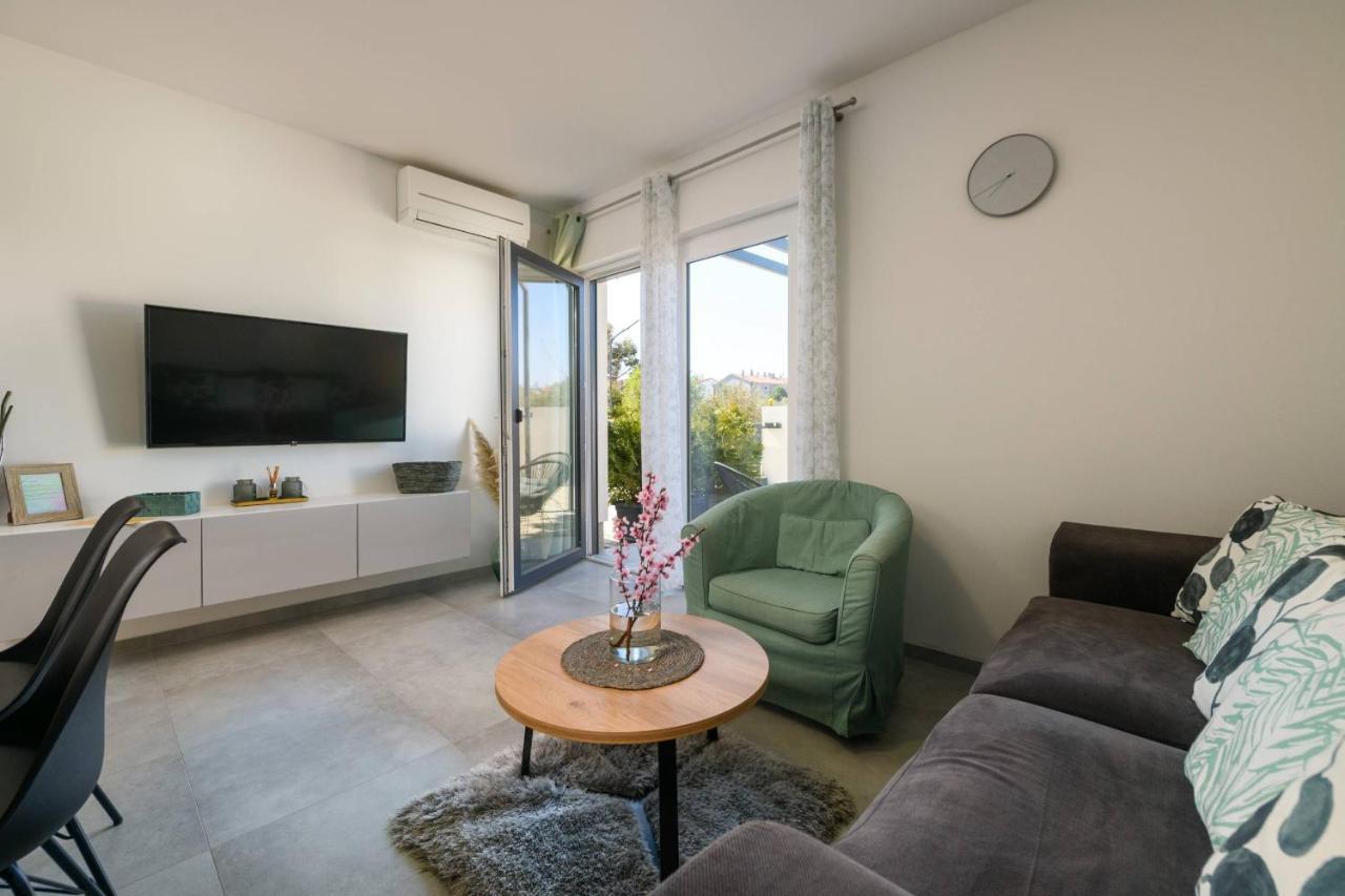 Villa Dora Pula Exteriér fotografie