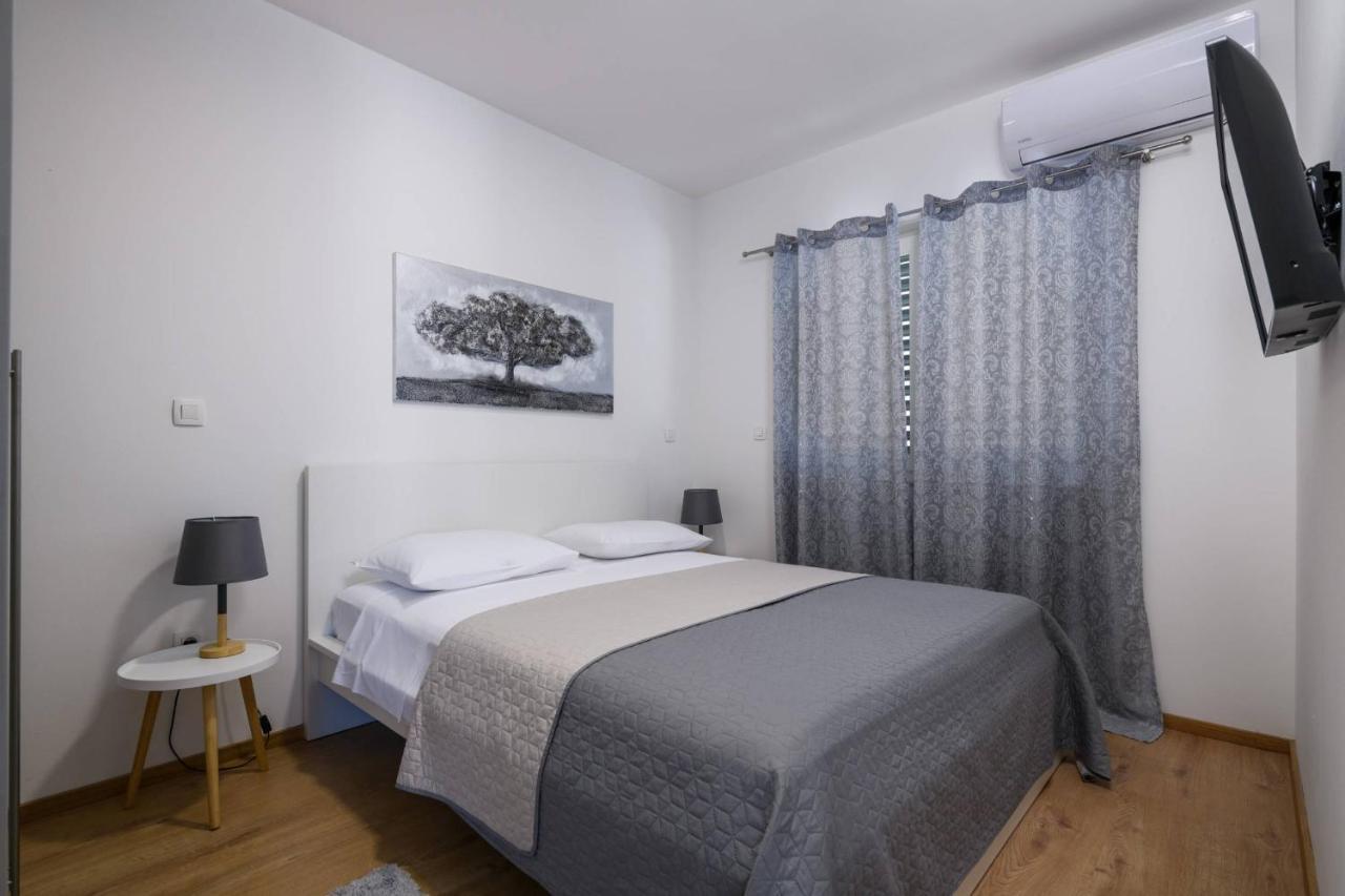 Villa Dora Pula Exteriér fotografie